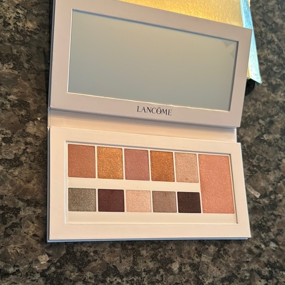 Lancôme Gold and White Makeup Palette - Picture 3 of 8